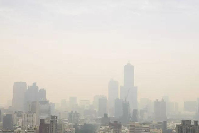 秋高氣燥，警惕“三手煙”！空氣凈化除濕機